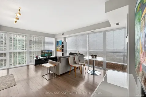 20 Thomas Riley Road Toronto ON M9B 0C3