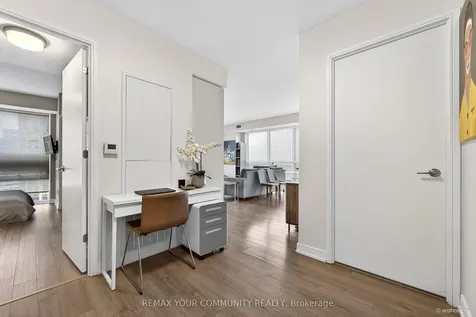 20 Thomas Riley Road Toronto ON M9B 0C3