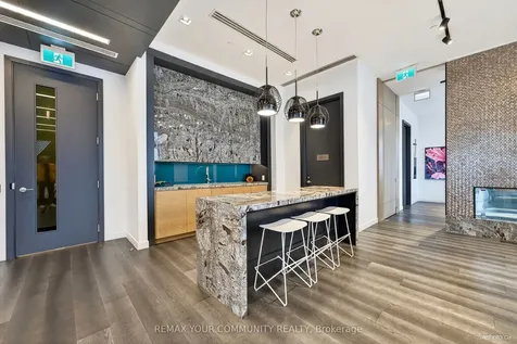 20 Thomas Riley Road Toronto ON M9B 0C3