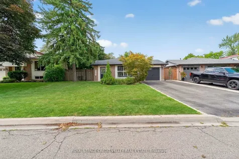 24 Willis Drive Brampton ON L6W 1A9