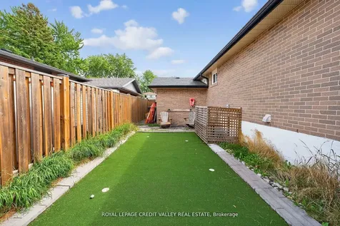24 Willis Drive Brampton ON L6W 1A9