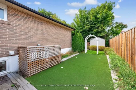 24 Willis Drive Brampton ON L6W 1A9