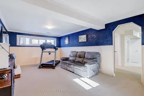 18 Morgandale Crescent E Orangeville ON L9W 3C7