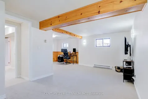18 Morgandale Crescent E Orangeville ON L9W 3C7