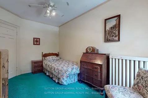 1 Valleyview Gardens Toronto ON M6S 2B5