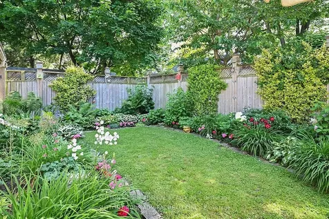 1 Valleyview Gardens Toronto ON M6S 2B5
