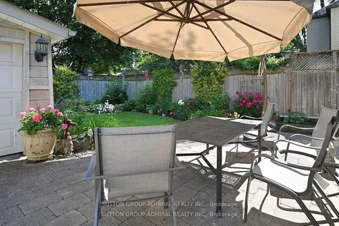 1 Valleyview Gardens Toronto ON M6S 2B5