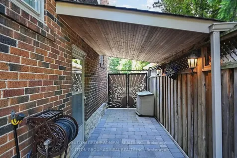 1 Valleyview Gardens Toronto ON M6S 2B5