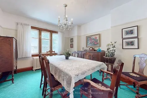 1 Valleyview Gardens Toronto ON M6S 2B5