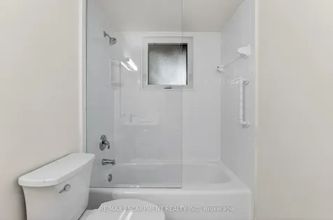 646 Cumberland Avenue Burlington ON L7N 2X5