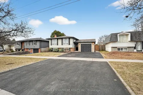 646 Cumberland Avenue Burlington ON L7N 2X5