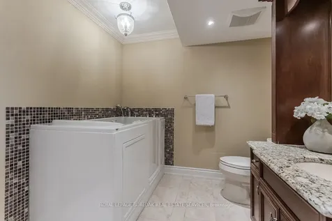 2170 Marine Drive Oakville ON L6L 5V1