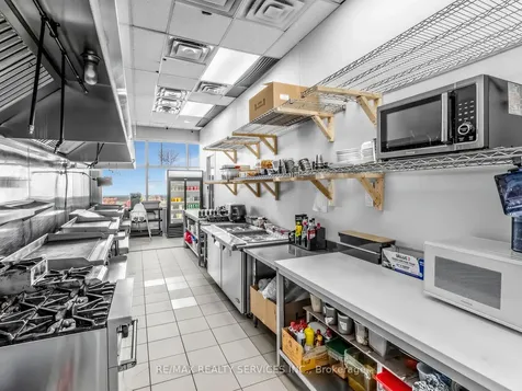 1475 Aerowood Drive Mississauga ON L4W 1C2