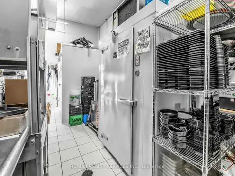 1475 Aerowood Drive Mississauga ON L4W 1C2