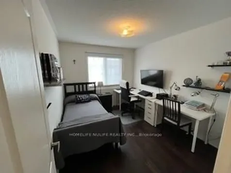 5534 Meadowcrest Avenue Mississauga ON L5M 0V1