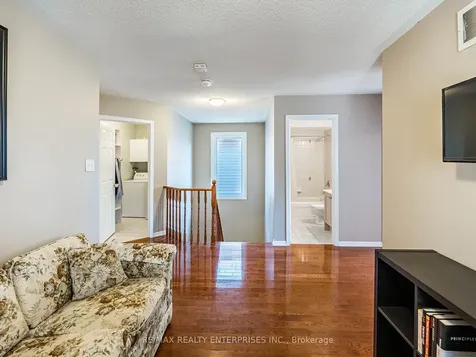 256 Sherwood Road Milton ON L9T 7C3