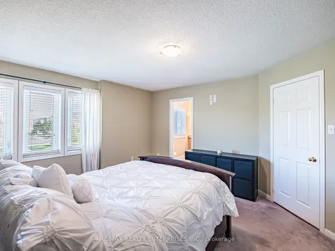 256 Sherwood Road Milton ON L9T 7C3