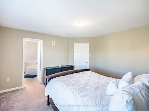 256 Sherwood Road Milton ON L9T 7C3