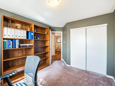 256 Sherwood Road Milton ON L9T 7C3
