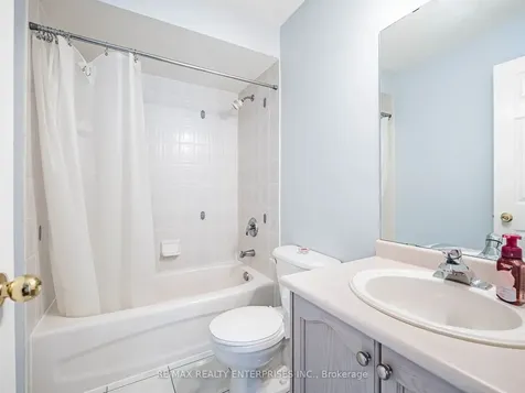 256 Sherwood Road Milton ON L9T 7C3