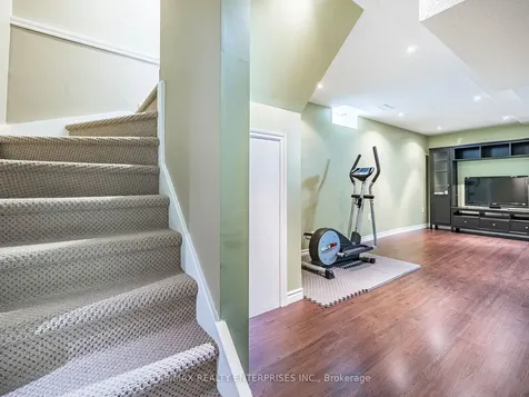 256 Sherwood Road Milton ON L9T 7C3