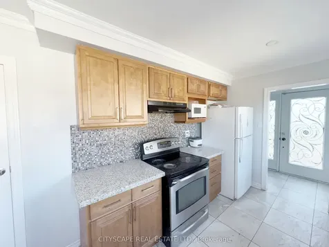 11 Melpham Court Toronto ON M9V 2H2