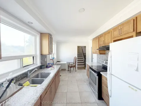 11 Melpham Court Toronto ON M9V 2H2