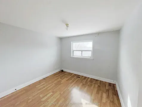 11 Melpham Court Toronto ON M9V 2H2