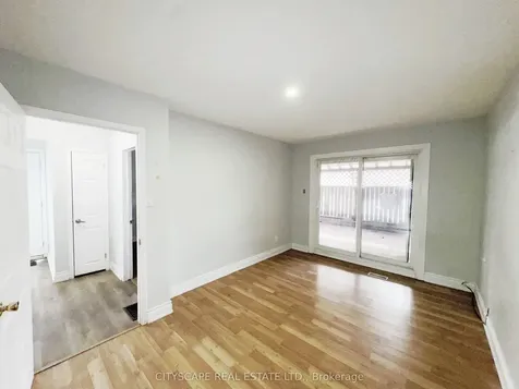 11 Melpham Court Toronto ON M9V 2H2