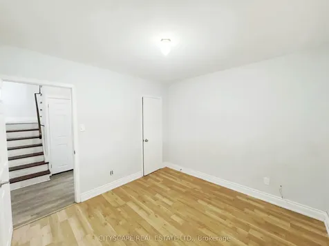 11 Melpham Court Toronto ON M9V 2H2