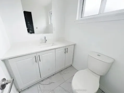 11 Melpham Court Toronto ON M9V 2H2