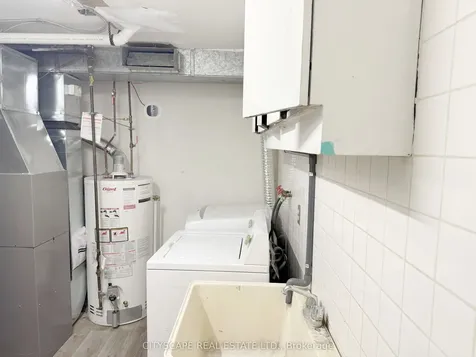 11 Melpham Court Toronto ON M9V 2H2