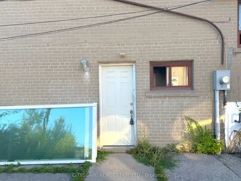 11 Melpham Court Toronto ON M9V 2H2