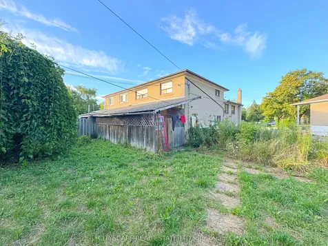 11 Melpham Court Toronto ON M9V 2H2