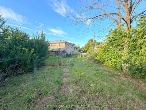 11 Melpham Court Toronto ON M9V 2H2