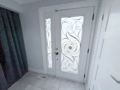 11 Melpham Court Toronto ON M9V 2H2