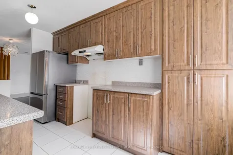 4 Kings Cross Road Brampton ON L6T 3X8