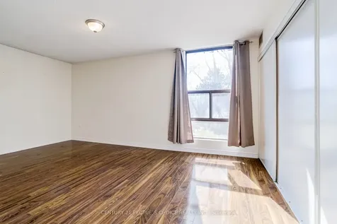 4 Kings Cross Road Brampton ON L6T 3X8