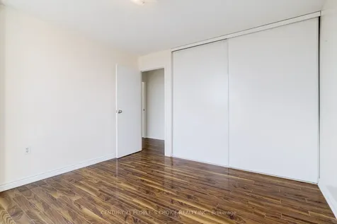 4 Kings Cross Road Brampton ON L6T 3X8