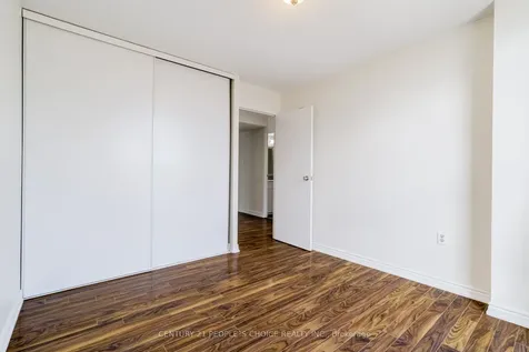 4 Kings Cross Road Brampton ON L6T 3X8