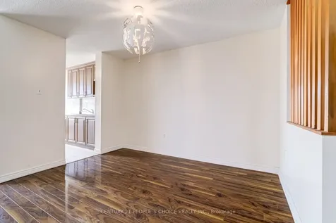4 Kings Cross Road Brampton ON L6T 3X8
