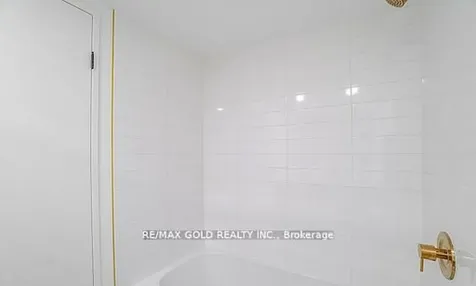3700 Kaneff Crescent Mississauga ON L5A 4B8