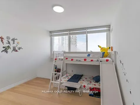 3700 Kaneff Crescent Mississauga ON L5A 4B8