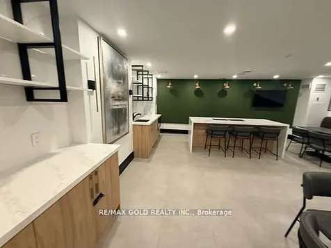 3700 Kaneff Crescent Mississauga ON L5A 4B8