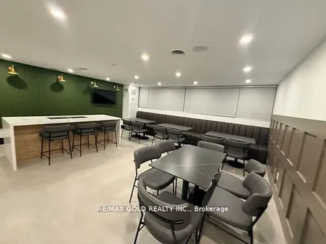 3700 Kaneff Crescent Mississauga ON L5A 4B8
