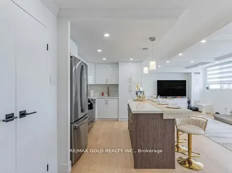 3700 Kaneff Crescent Mississauga ON L5A 4B8