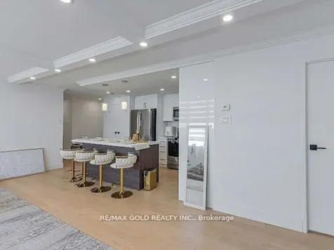 3700 Kaneff Crescent Mississauga ON L5A 4B8