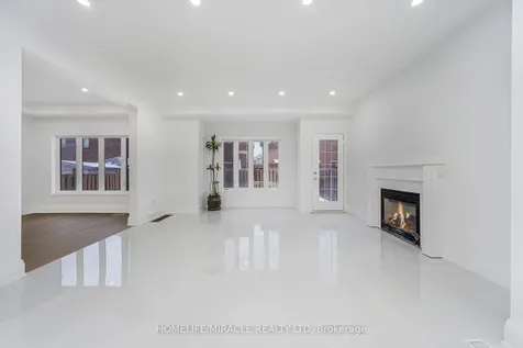 18 Dawes Road Brampton ON L6X 0R9