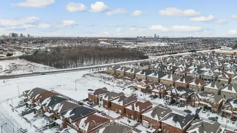 18 Dawes Road Brampton ON L6X 0R9