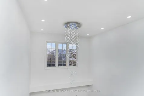 18 Dawes Road Brampton ON L6X 0R9